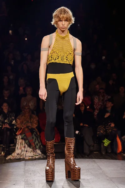 Look 33